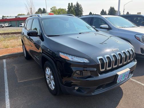Diamond Black Crystal Pearlcoat 2017 Jeep Cherokee Latitude