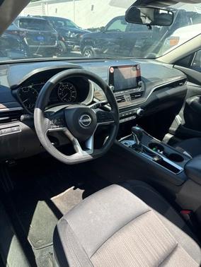 Super Black Clearcoat 2025 Nissan Altima 2.5 SV