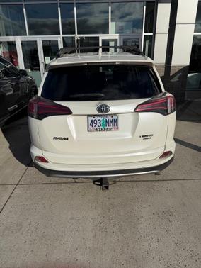 Blizzard Pearl 2017 Toyota RAV4 Limited
