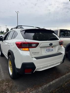 Crystal White Pearl 2022 Subaru Crosstrek Premium