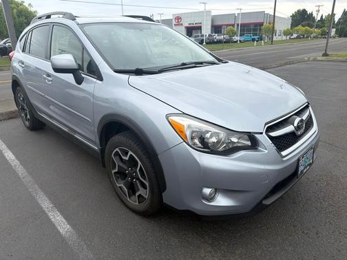 Ice Silver Metallic 2014 Subaru XV Crosstrek 2.0i Limited