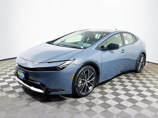 2025 Toyota Prius XLE