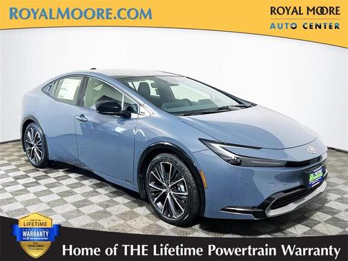 2025 Toyota Prius XLE