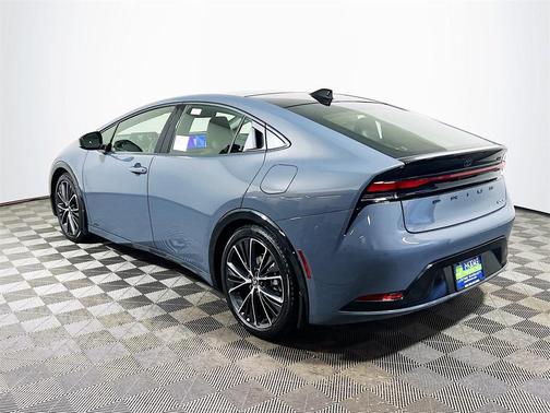 2025 Toyota Prius XLE