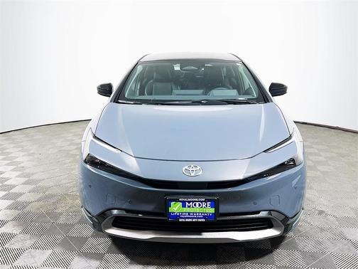 2025 Toyota Prius XLE
