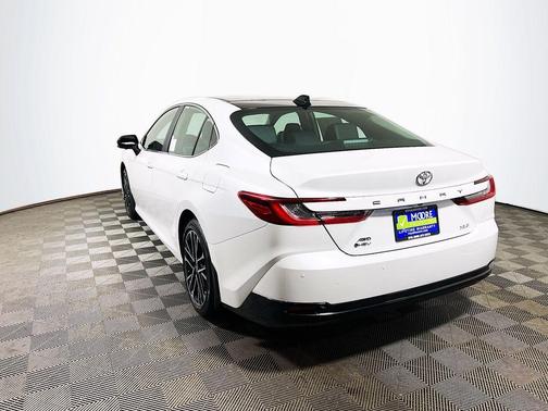 Wind Chill Pearl 2026 Toyota Camry XLE