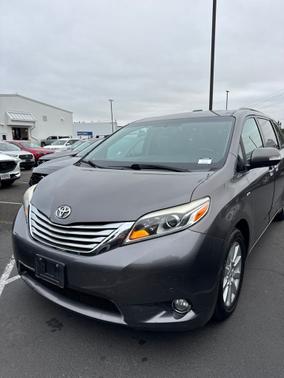 Predawn Gray Mica 2017 Toyota Sienna Limited