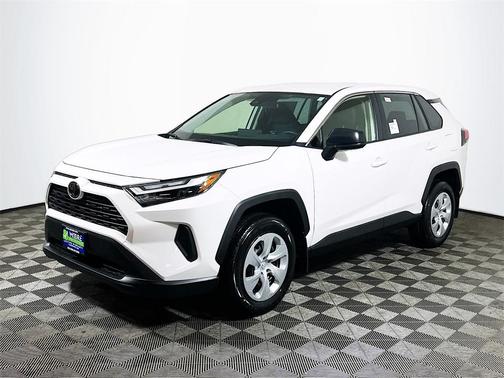 2025 Toyota RAV4 LE
