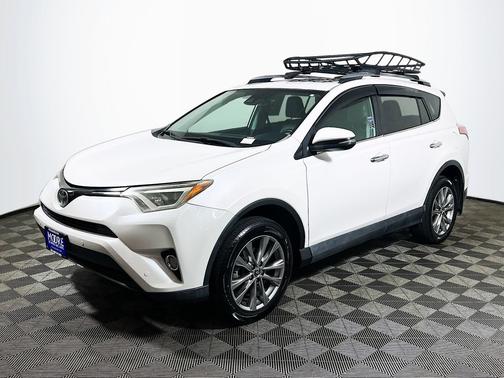 Blizzard Pearl 2017 Toyota RAV4 Limited