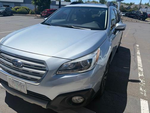 Ice Silver Metallic 2016 Subaru Outback 2.5i