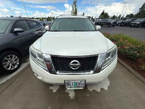 Pearl White 2015 Nissan Pathfinder Platinum