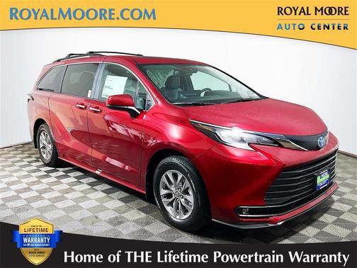2025 Toyota Sienna XLE