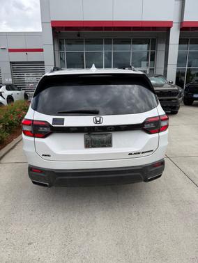 Platinum White 2025 Honda Pilot Black Edition