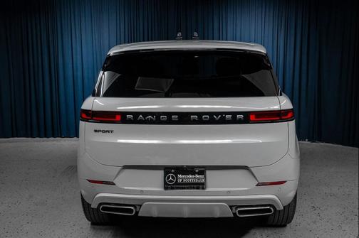 2025 Land Rover Range Rover Sport SE