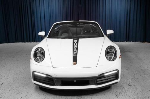 2021 Porsche 911 Carrera