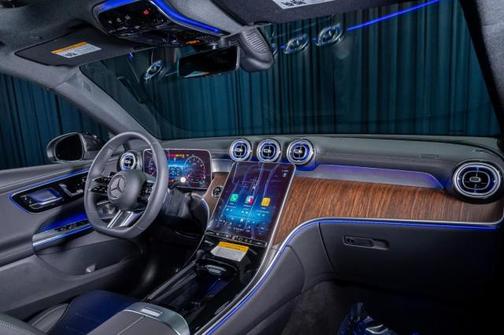 2025 Mercedes-Benz GLC 300 Base