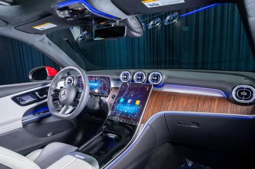 2025 Mercedes-Benz GLC 350e Base