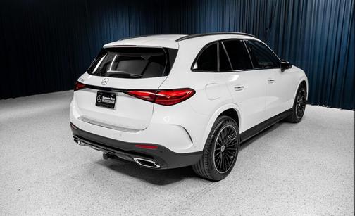 Polar White 2026 Mercedes-Benz GLC 300 Base