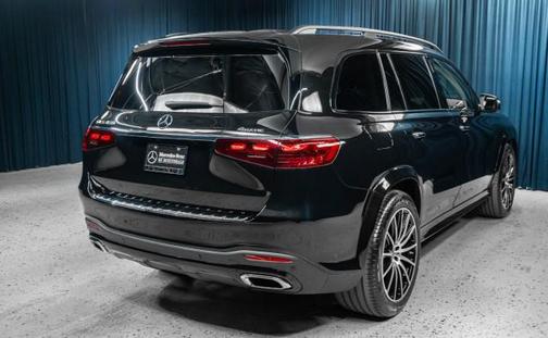 2025 Mercedes-Benz GLS 450 4MATIC