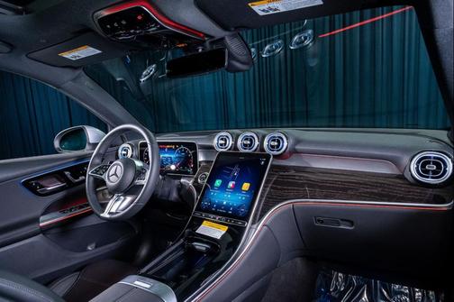 2025 Mercedes-Benz GLC 300 Base