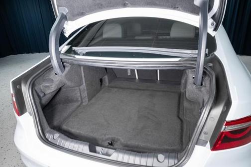 2021 Jaguar XF SE P250 RWD Automatic