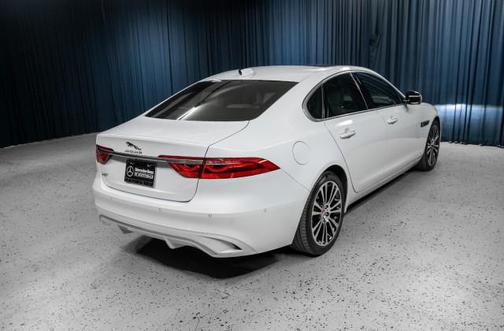 2021 Jaguar XF SE P250 RWD Automatic