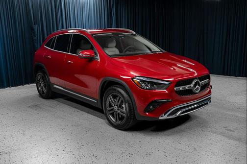 MANUFAKTUR Patagonia Red Metallic 2026 Mercedes-Benz GLA 250 4MATIC
