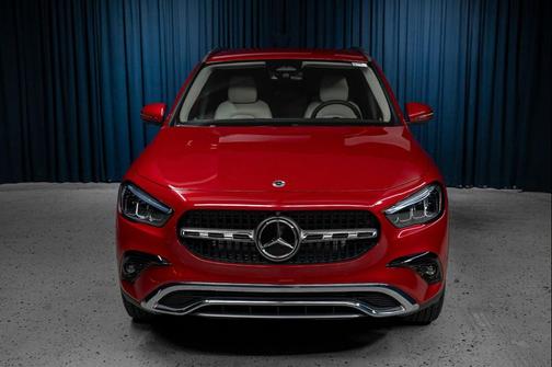 MANUFAKTUR Patagonia Red Metallic 2026 Mercedes-Benz GLA 250 4MATIC