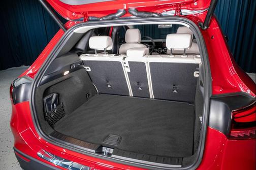 MANUFAKTUR Patagonia Red Metallic 2026 Mercedes-Benz GLA 250 4MATIC