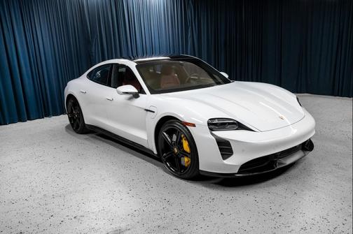 2021 Porsche Taycan Turbo