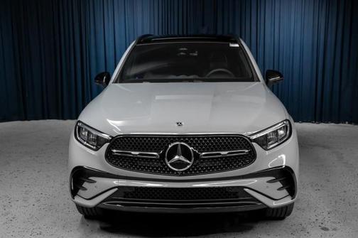 2025 Mercedes-Benz GLC 300 Base