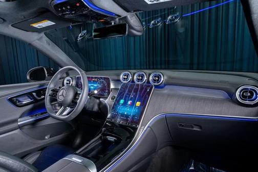 2025 Mercedes-Benz GLC 300 Base