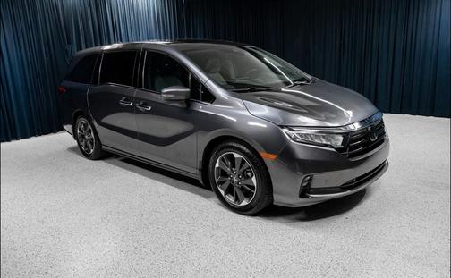 Modern Steel Metallic 2023 Honda Odyssey Elite