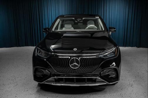 2026 Mercedes-Benz EQE 320 EQE 320