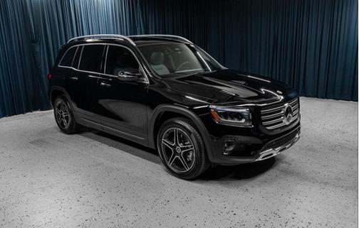 Night Black 2026 Mercedes-Benz GLB 250 4MATIC