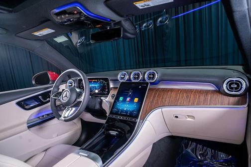 2026 Mercedes-Benz GLC 300 Base