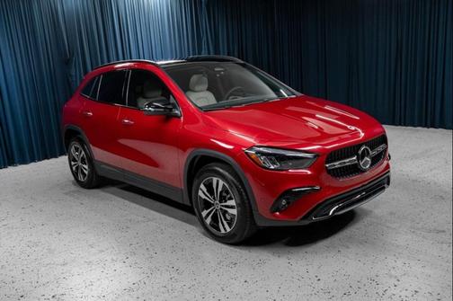 MANUFAKTUR Patagonia Red Metallic 2026 Mercedes-Benz GLA 250 4MATIC