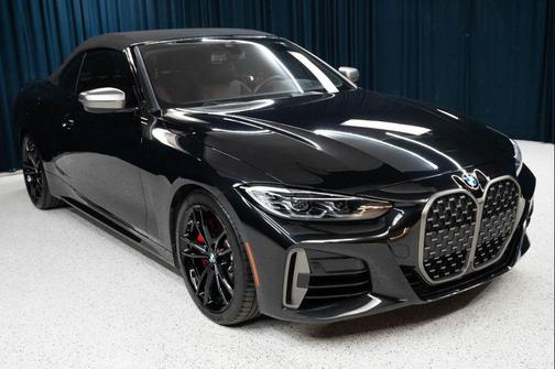 Black Sapphire Metallic 2022 BMW M440 i
