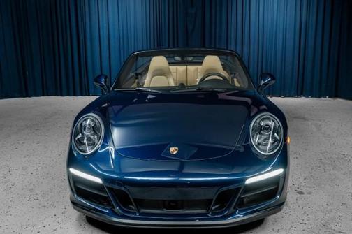 2018 Porsche 911 Carrera GTS