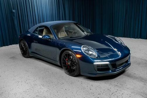 2018 Porsche 911 Carrera GTS