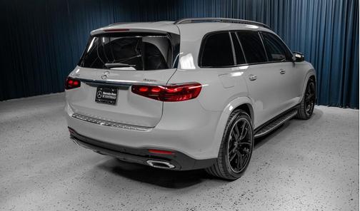 2026 Mercedes-Benz GLS 580 4MATIC