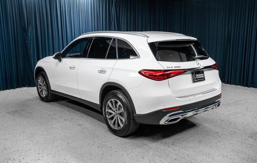 Polar White 2026 Mercedes-Benz GLC 300 Base