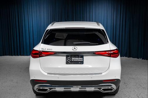 Polar White 2026 Mercedes-Benz GLC 300 Base