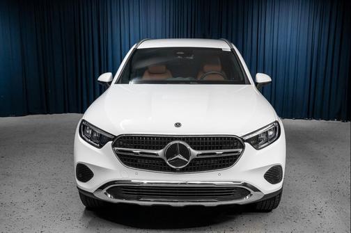 Polar White 2026 Mercedes-Benz GLC 300 Base