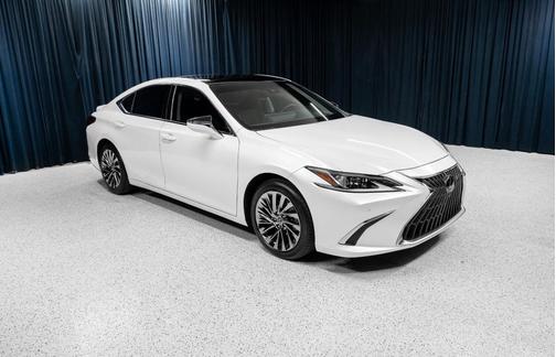 Eminent White Pearl 2024 Lexus ES 350 Luxury