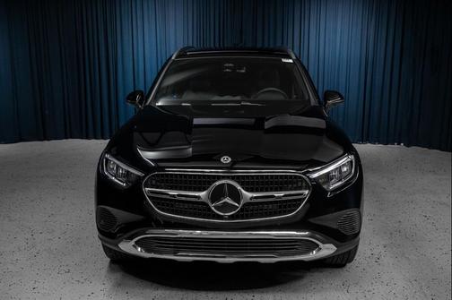 2026 Mercedes-Benz GLC 300 Base
