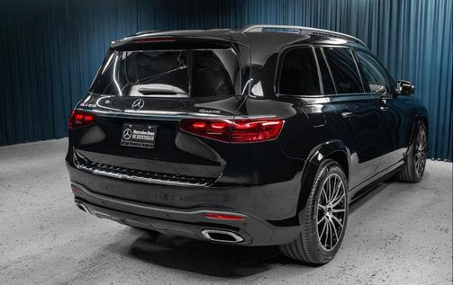 2025 Mercedes-Benz GLS 450 4MATIC