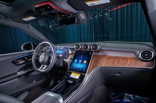 2025 Mercedes-Benz GLC 350e Base