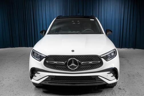 2025 Mercedes-Benz GLC 350e Base