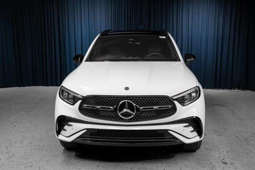 2025 Mercedes-Benz GLC 350e Base
